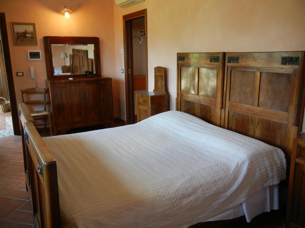 Farneto La Colombarola Agriturismo מראה חיצוני תמונה